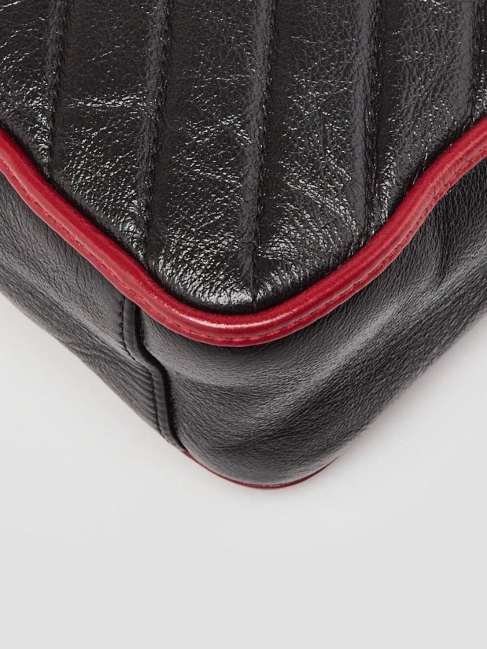 Gucci Black/Red Quilted Leather Marmont Mini Torchon Top Handle Crossbody Bag - Picture 10 of 13